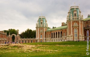 К чему снится замок Дворец во сне? замок Дворец по соннику