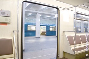 По соннику ехать в метро. metro. По соннику ехать в метро фото. По соннику ехать в метро-metro. картинка По соннику ехать в метро. картинка metro. Приснилось, что очень долго едете в метро, вам скучно, а серая действительность угнетает настолько, что хочется плакать? Толкование сна, как ни странно, не сулит ничего плохого.